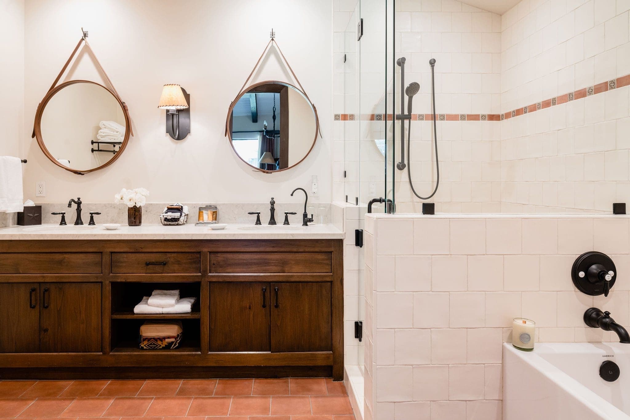 Luxury Studio Bathroom