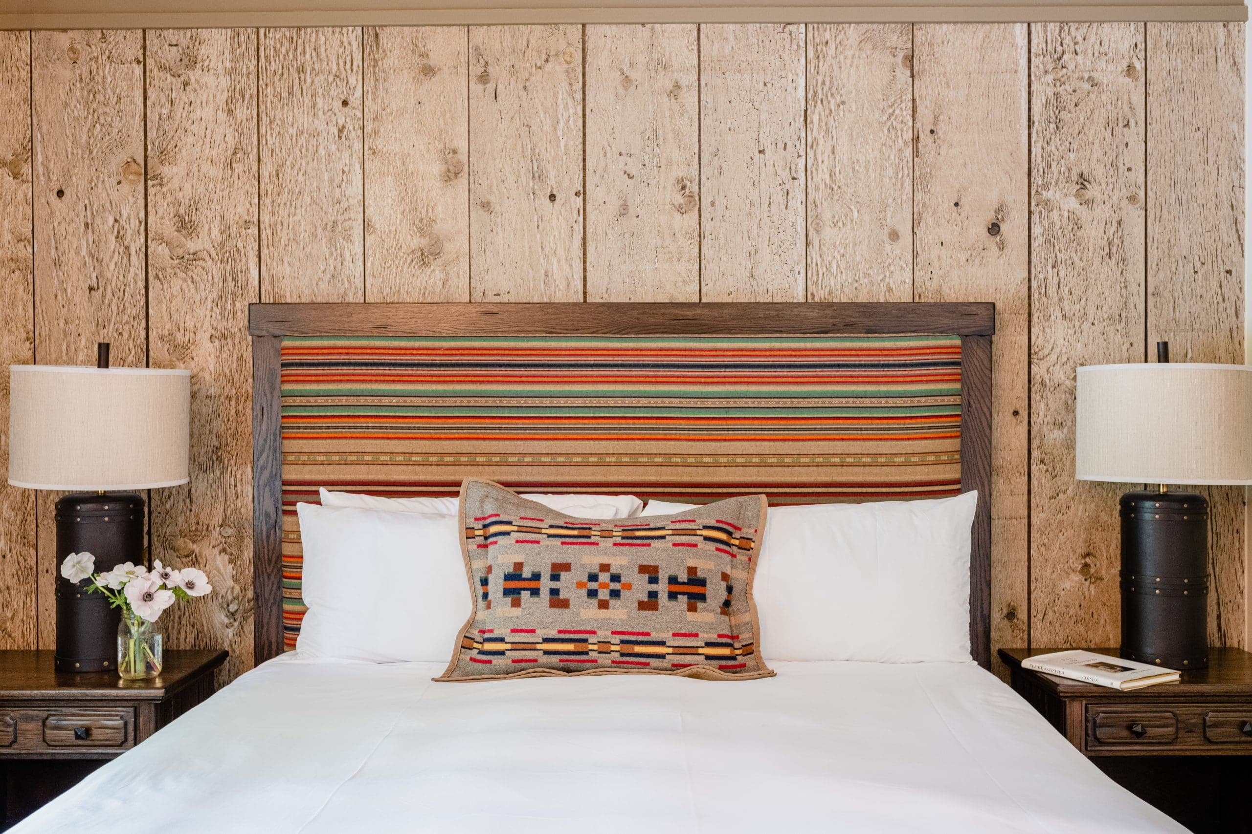 superior cottage bedroom interior