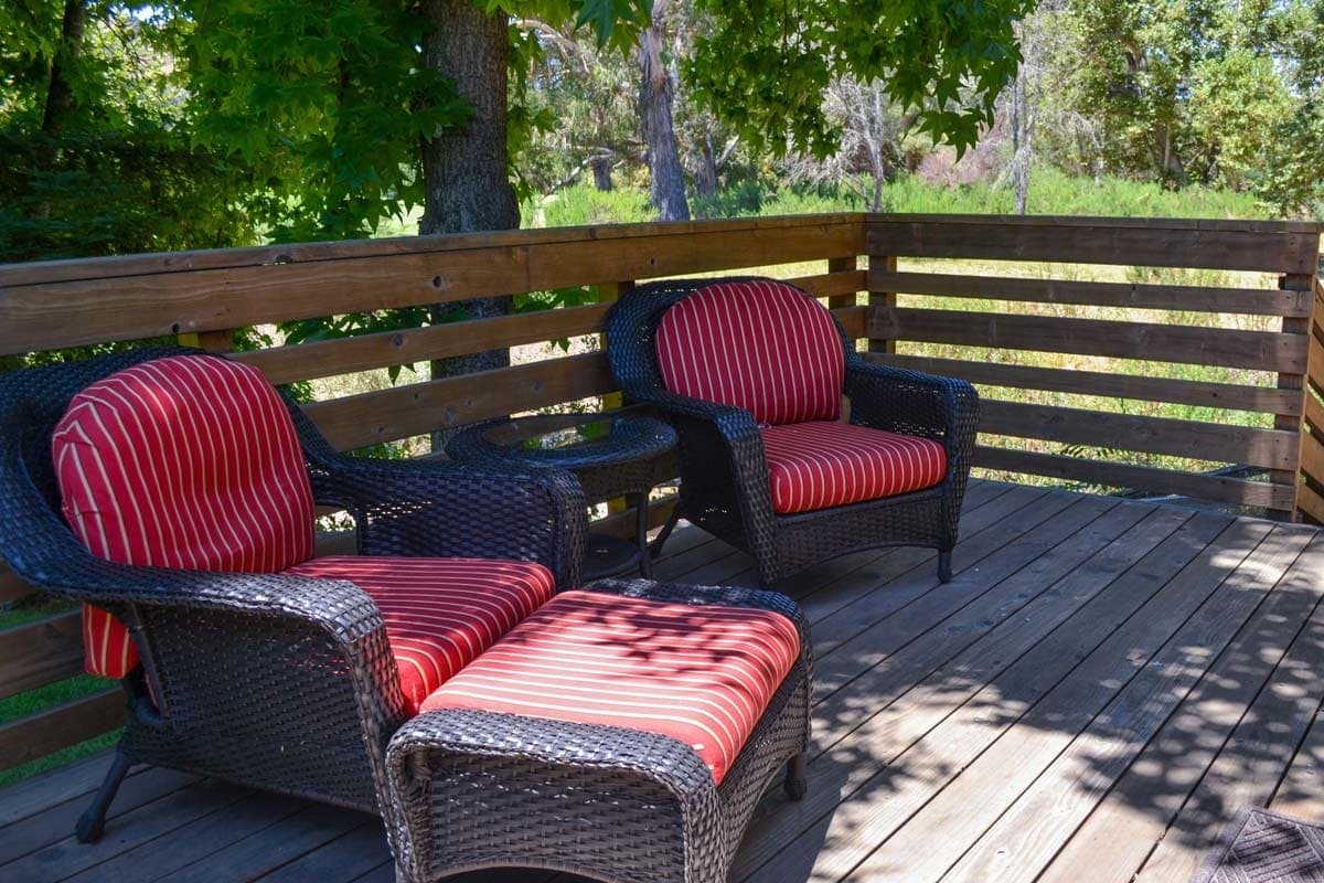 balcony seating area