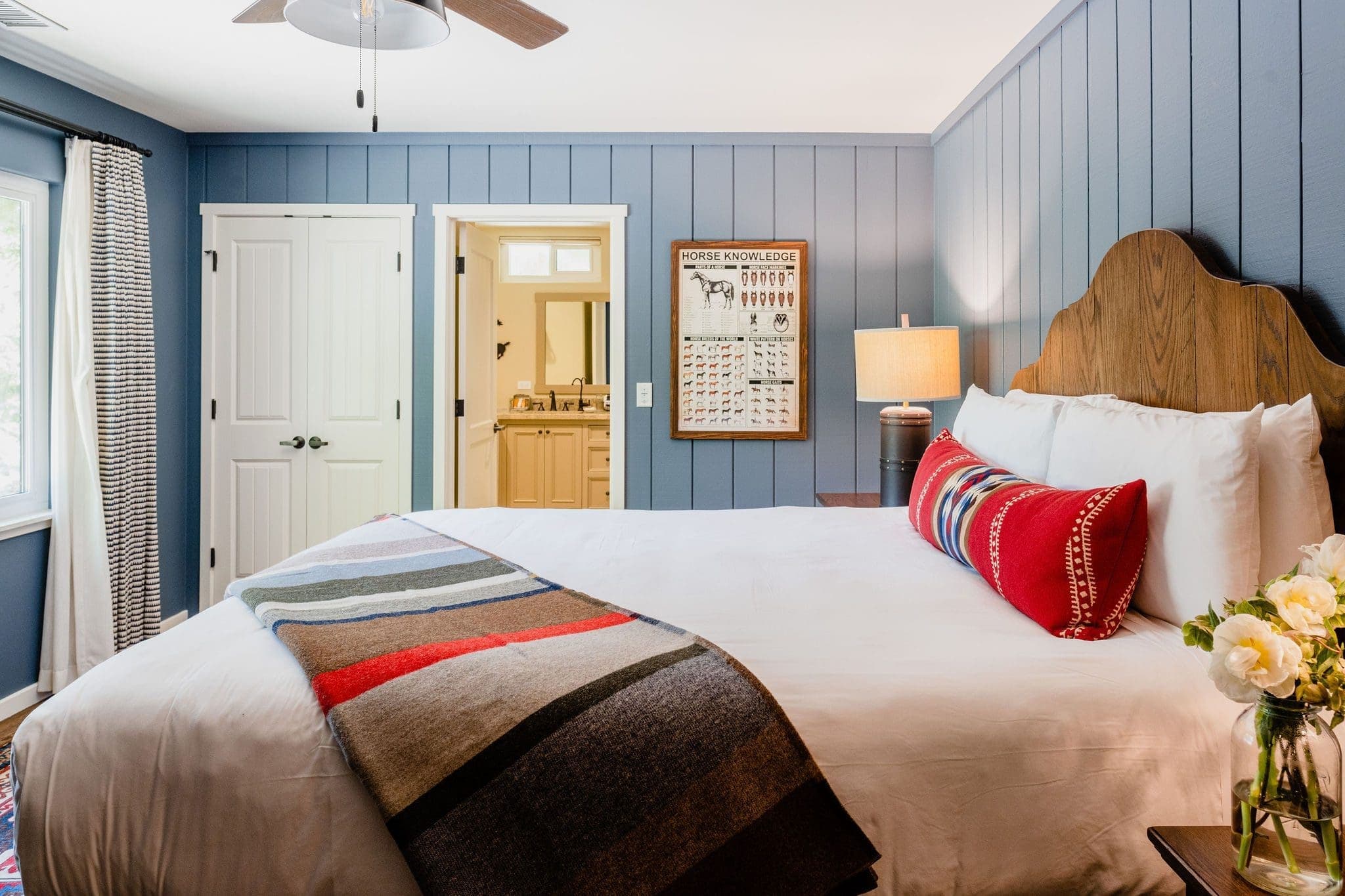queen bed bedroom interior